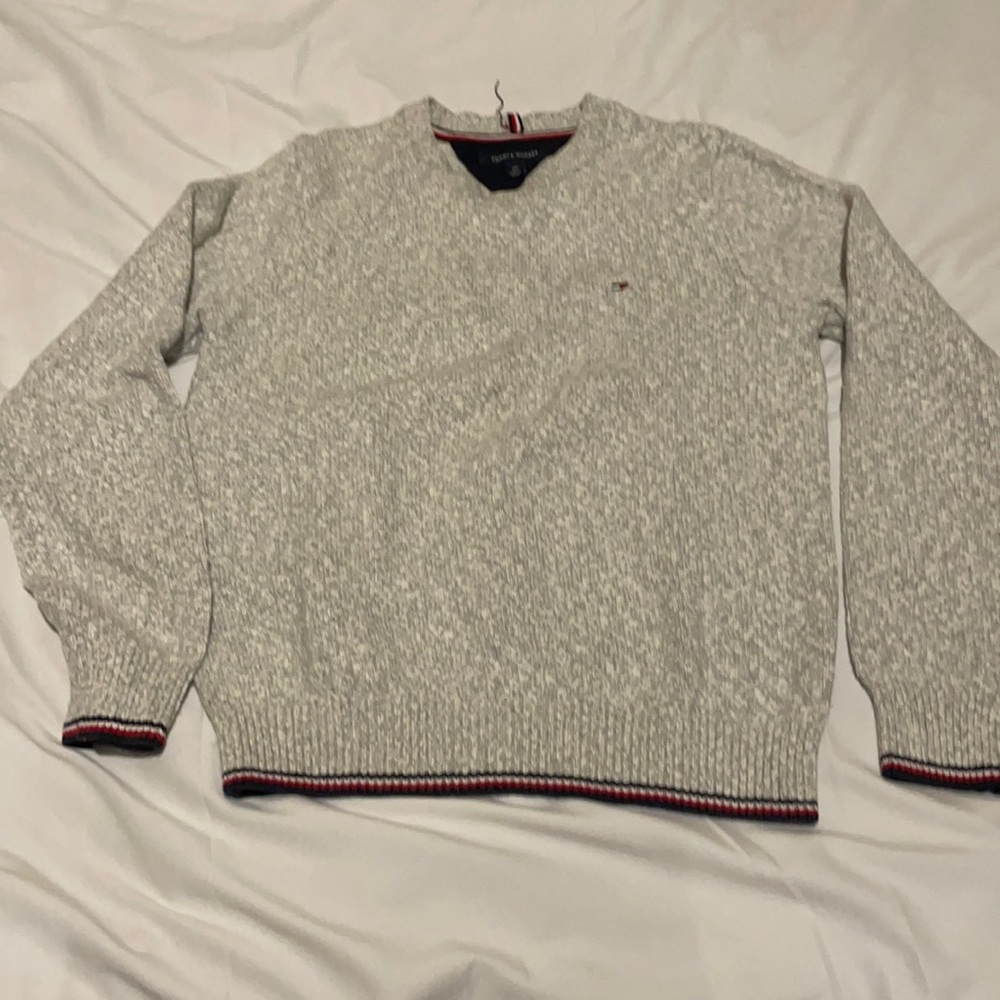 Tommy Hilfiger sleeve